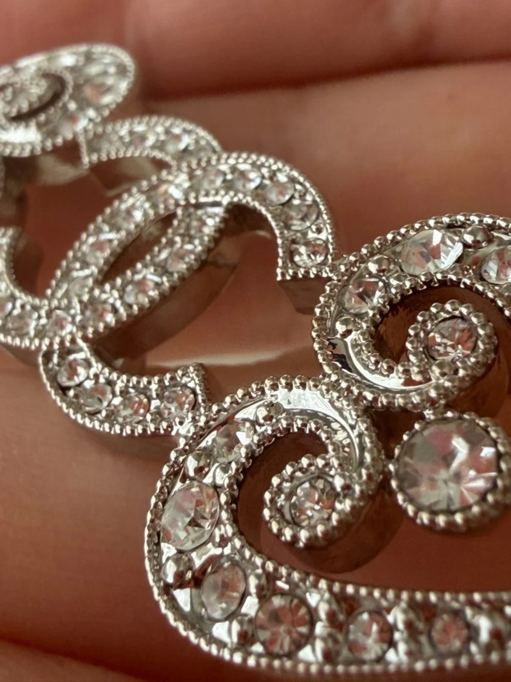 Chanel Crystal Heart Link Brooch - Silver Tone - Picture 3 of 12